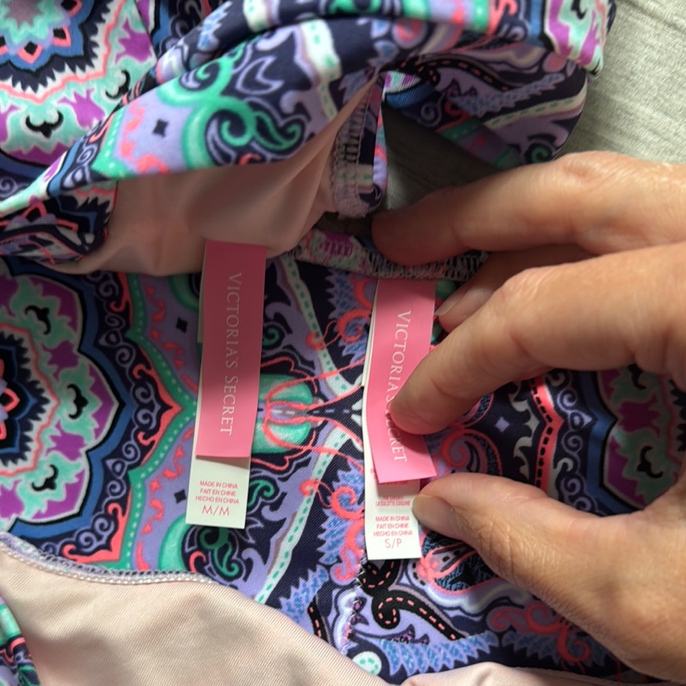 Colorful Patterned Bikini Set - Picture 2 of 6